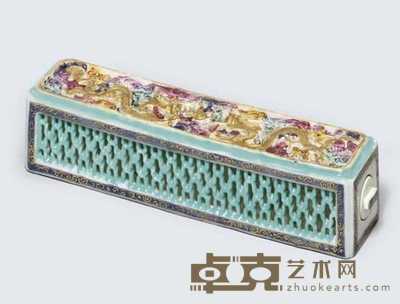 JIAQING (1796-1820) A FAMILLE ROSE RETICULATED ‘DRAGON’ CRICKET CAGE AND STOPPER 